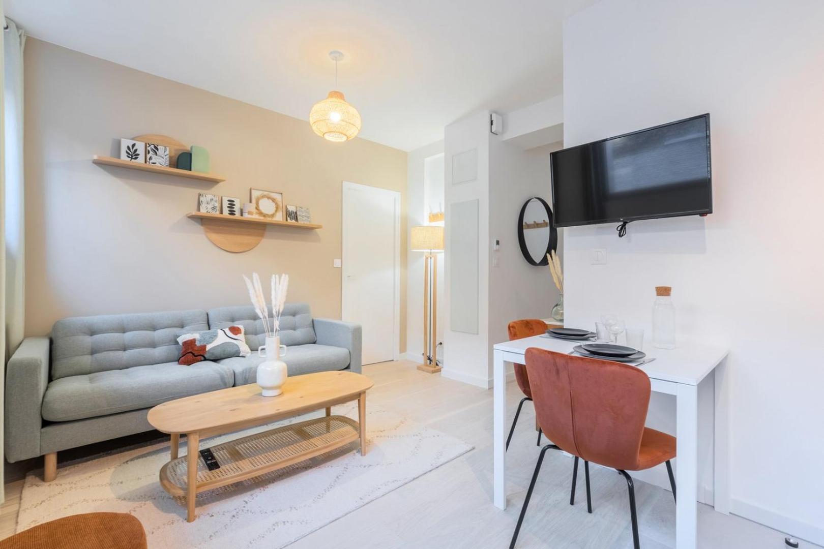 Renovated 1 Bedroom Apartment 릴 외부 사진